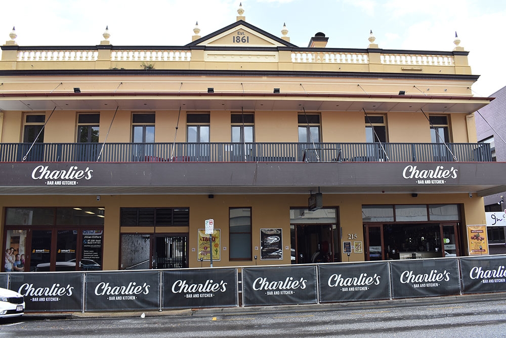 charlies bar and kitchen brisbane street ipswich qld