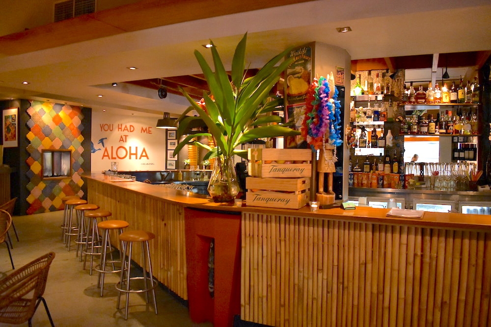 hula bar and kitchen